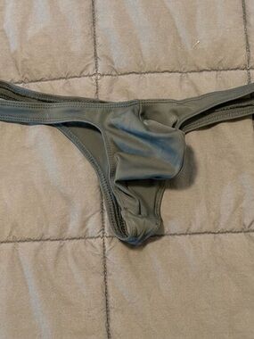 Muscleskins Men’s Swim Thong (Titanium, Large)